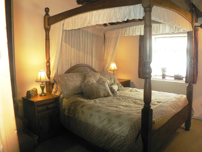 Bedroom in Pimpernell Cottage